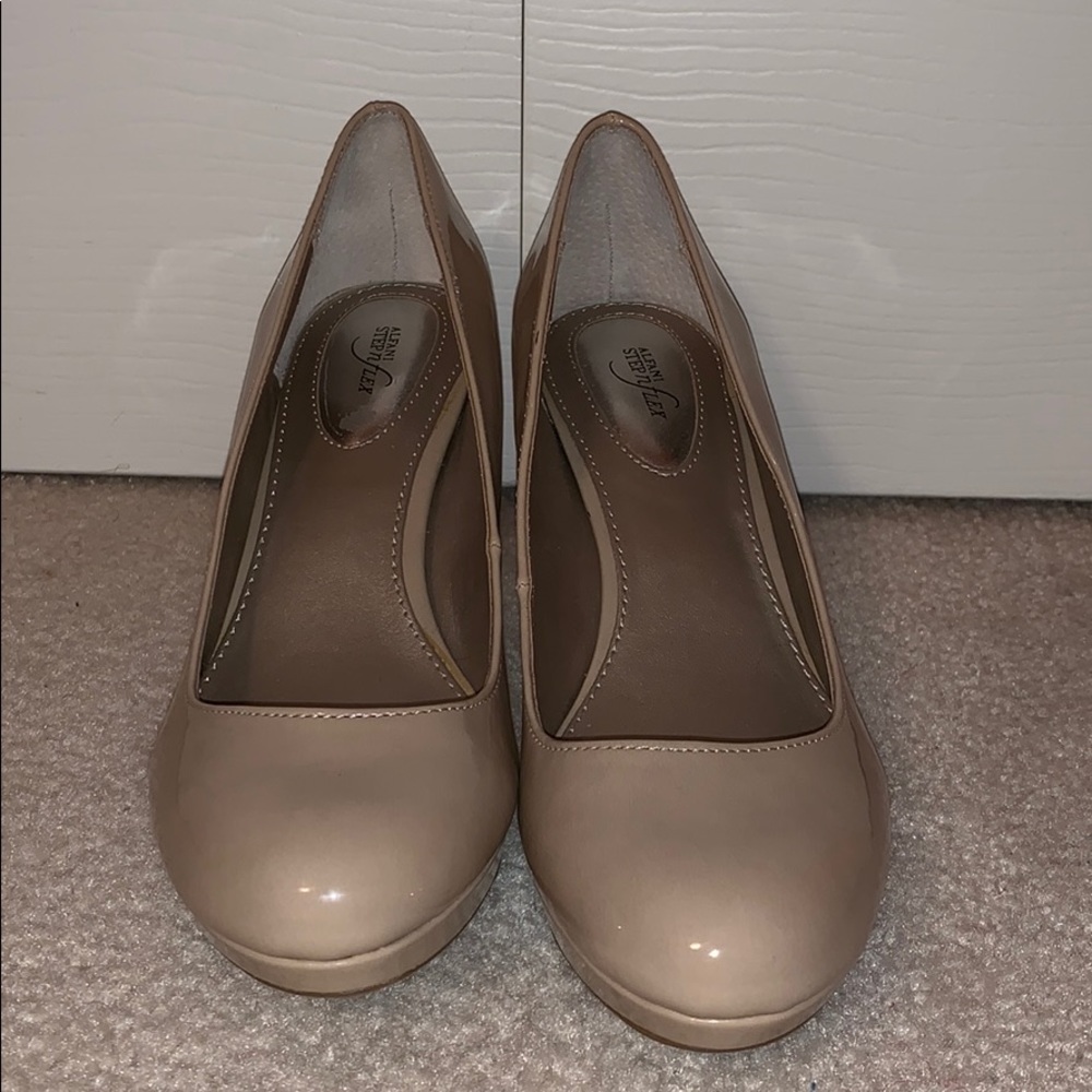 Tan heels